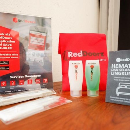 A Pousada Reddoorz @ Jalan Raya Semat Canggu Bali Exterior foto